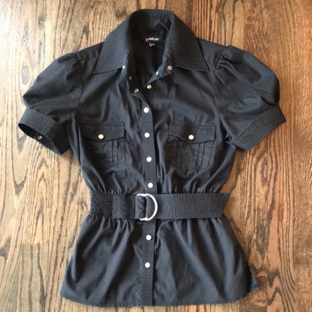 2/$20 Price ⬇️Black belted Bebe snap front top